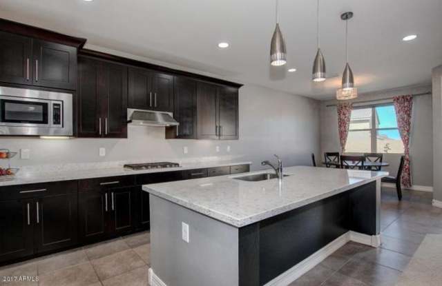 4-Bedroom Single-Level Home in Gated Stoneledge at North Canyon Gallery 4