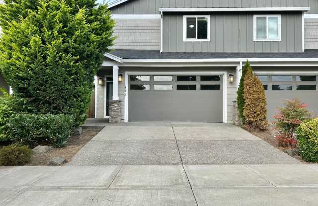 Large 3 Bed, 2.5 Bath Modern House! Gallery 1