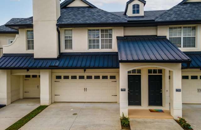 2 Bedroom, 2 Bath Townhome in Beautiful Lakefront Community in Clermont, FL! photos photos