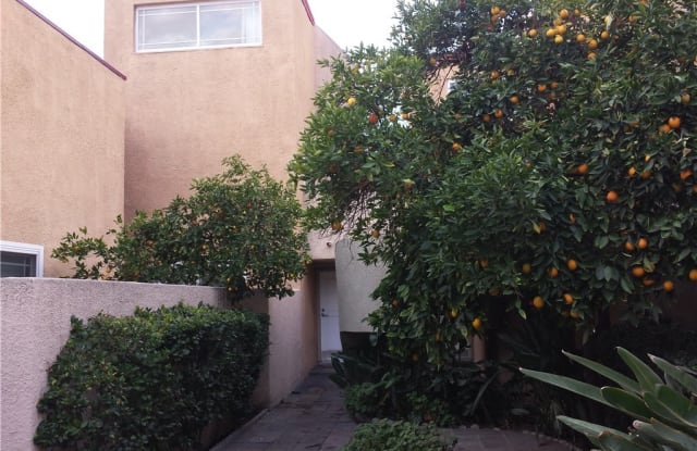 18600 Collins Street - 18600 Collins Street, Los Angeles, CA 91356