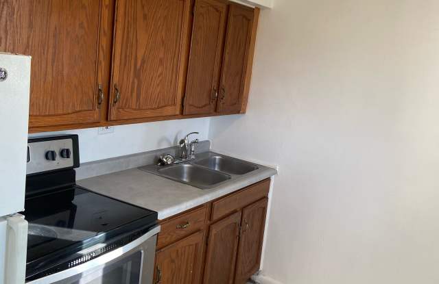 2201 Galilee Ave - 2201 Galilee Avenue, Zion, IL 60099