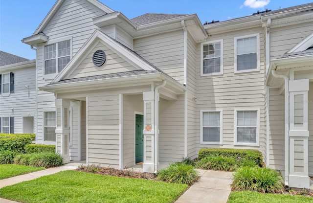 200 SOUTHERN PECAN Circle Gallery 2