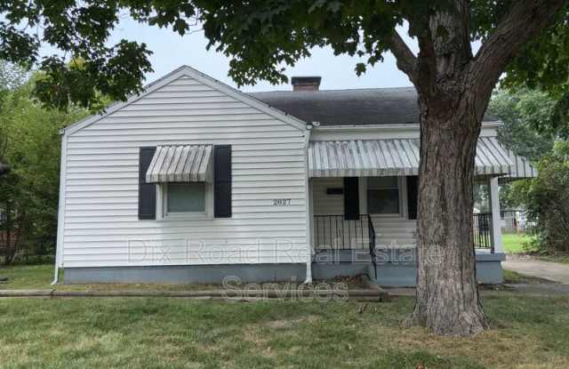 2827 Oxford Avenue photos photos