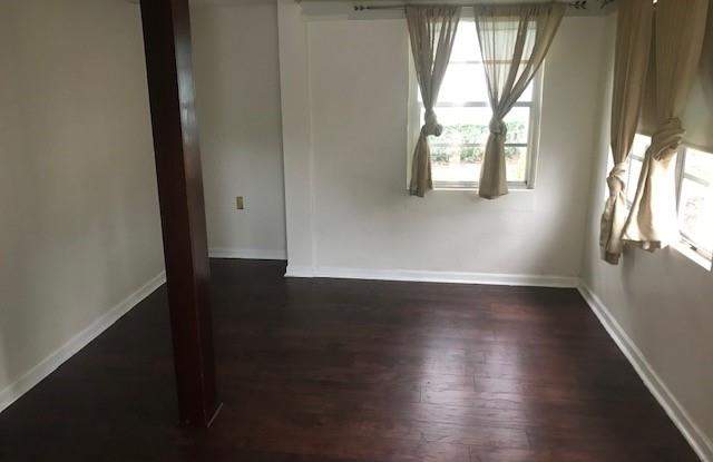 1641 Lakeview Drive Gallery 4