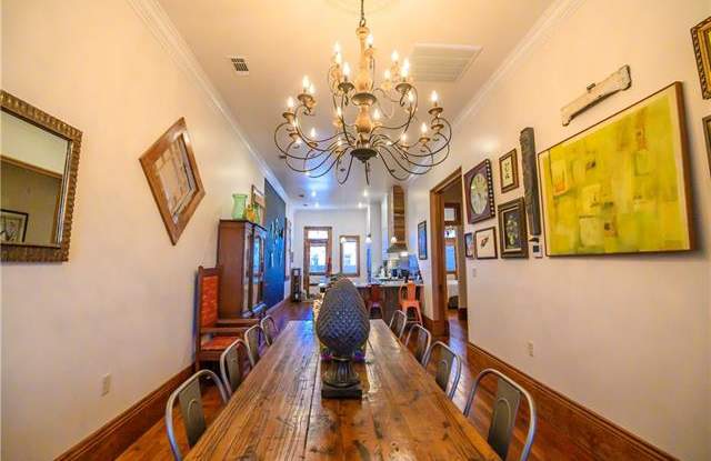 4517 LASALLE Street Gallery 3