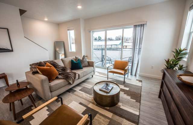Summer Special! 4 Weeks Rent Free + $0 Down Deposit OAC | 3 Bed • 2.5 Bath Townhome in South Ogden Gallery 4