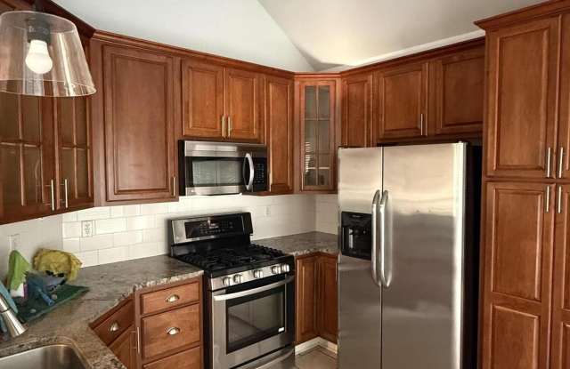 1007 Southlake Circle Gallery 2