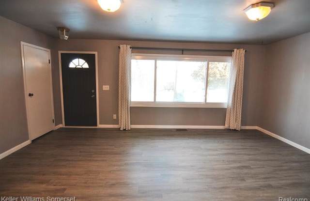 22281 Poinciana Street Gallery 4