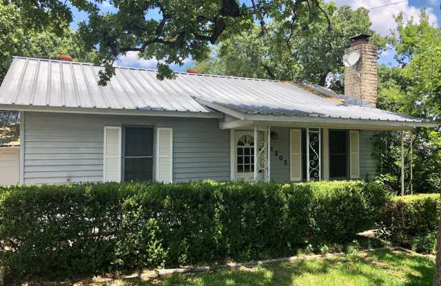 Prime Location! So close to everything! - 1202 Upland Drive, Austin, TX 78741