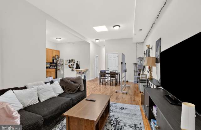 4011 BARING Street Gallery 1
