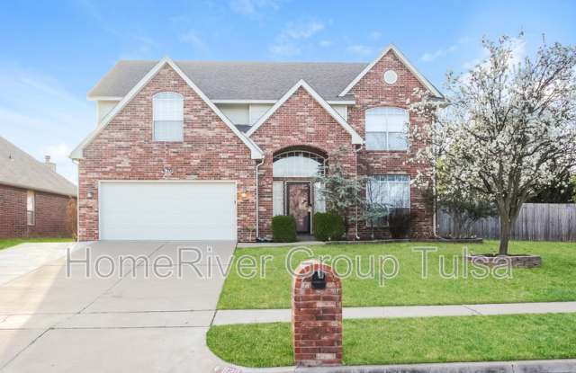 820 N Willow Ave photos photos