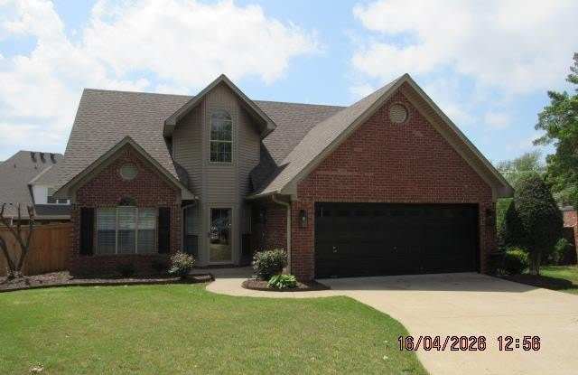 100 Bedford Circle photos photos