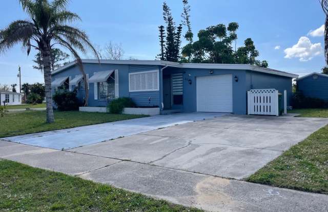 Convenient Port Charlotte Location! photos photos