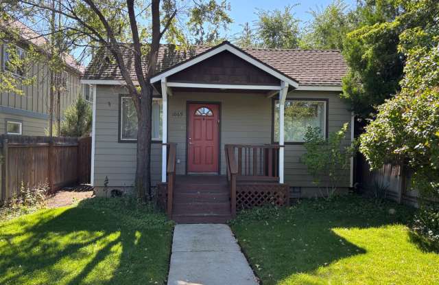 Downtown NW Bend Home Close to the River photos photos