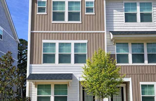 Brand New End-Unit Townhome | 3 BR/3.5BA | 1-Car Garage | Near Downtown Mooresville photos photos