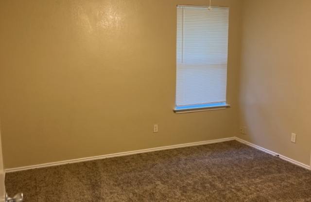 4320 Hulen Circle East Gallery 4