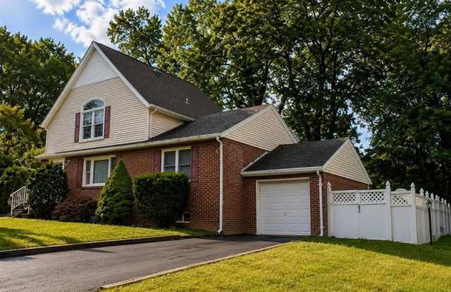 16 Broad Avenue photos photos