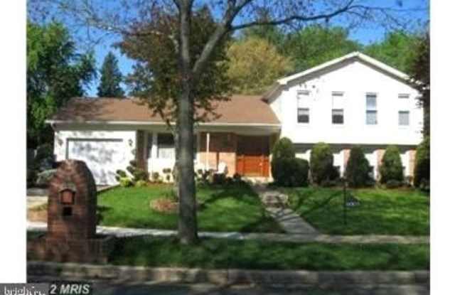 9003 ROLLINGWOOD Drive Gallery 1
