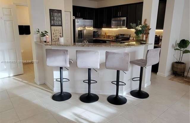 10630 NW 88th St photos photos