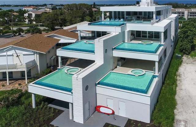2690 N BEACH Gallery 4