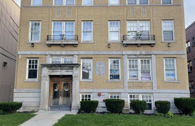590 Parkview Drive unit: 301 photos photos