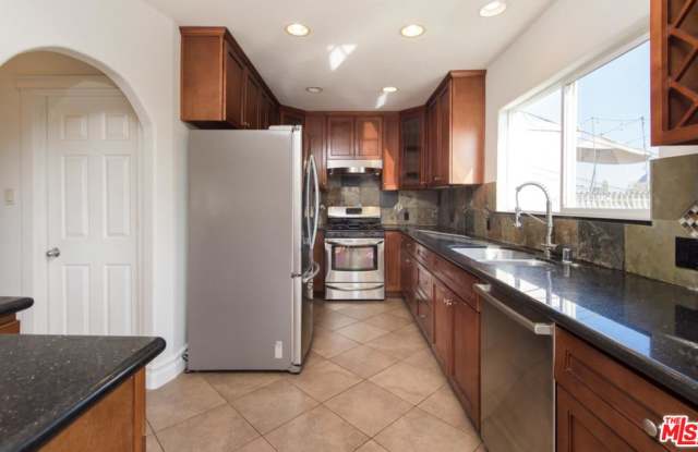 6228 MOUNT ANGELUS Drive Gallery 4
