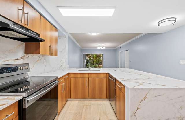 5900 W SAMPLE Road Gallery 4