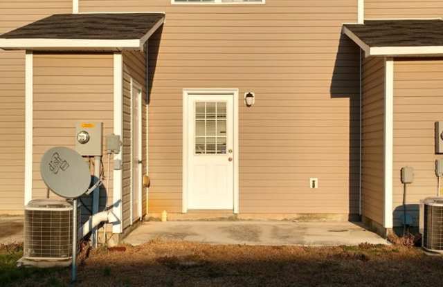Pet-friendly townhome Gallery 2