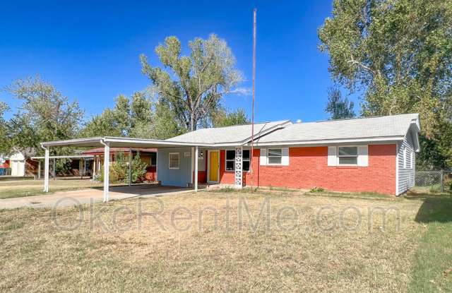 1900 N Mitchell Dr photos photos