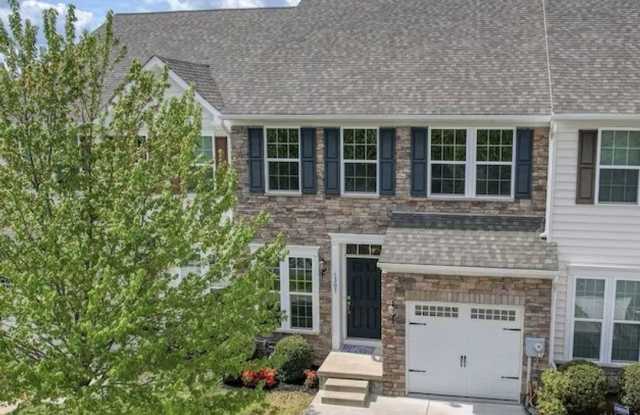 Spacious 4BR Townhome in Hockessin photos photos