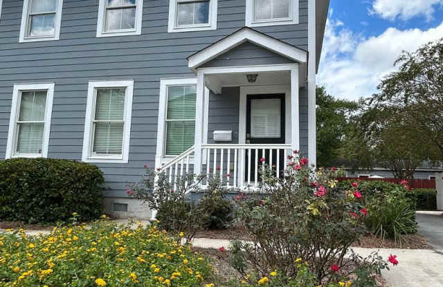 Charming 3 Bedroom/2 Bathroom with off street parking in Downtown Savannah, GA photos photos Charming 3 Bedroom/2 Bathroom with off street parking in Downtown Savannah, GA photos photos