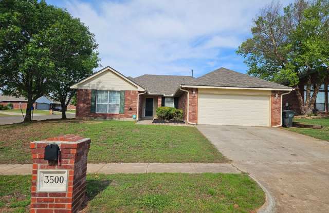 (3) Bed/(2) Bath in Tecumseh Ridge Addition Avail NOW! Pets Negotiable. photos photos