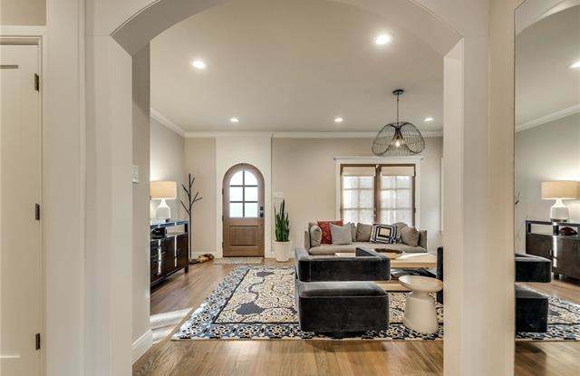 6055 Penrose Avenue Gallery 3