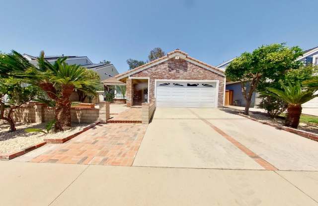9 Field - Beautiful 4 Bedroom 2 Bath Single-Family Home in Irvine! photos photos
