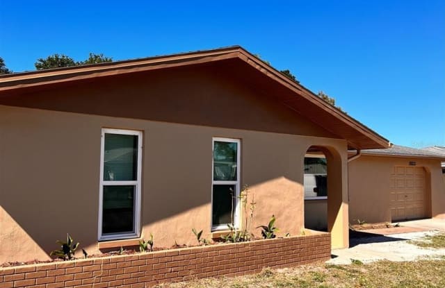10033 SALIX LANE - 10033 Salix Lane, Bayonet Point, FL 34668