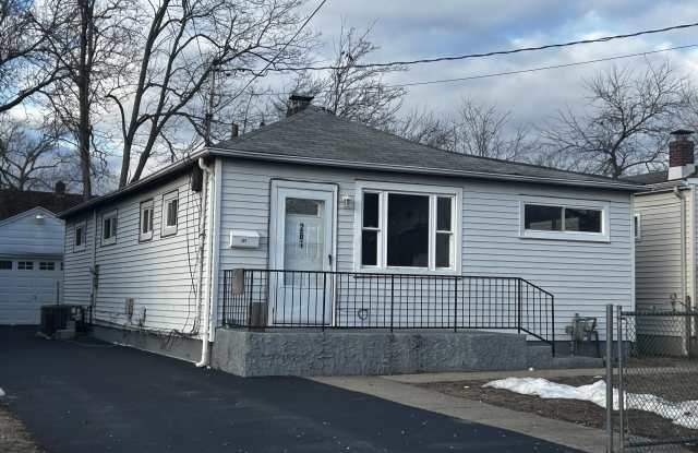 261 Seeley Avenue photos photos