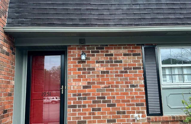 2 bedroom 1.5 bath condo now available for rent in Dalton, GA photos photos