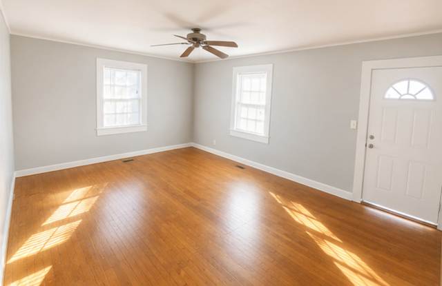$500 off First Month Gallery 4