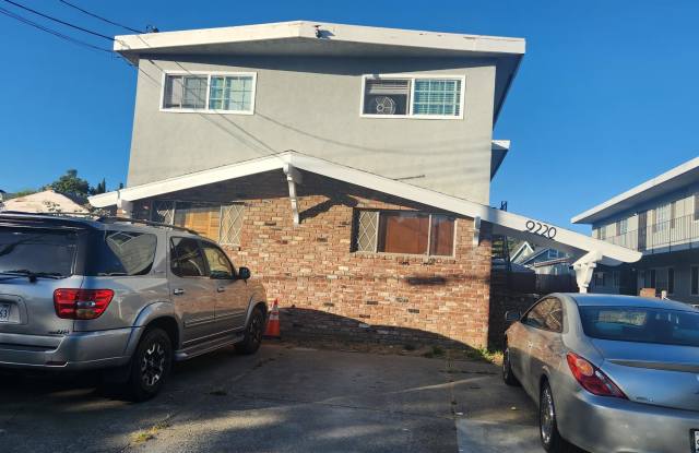 9220 Bancroft Ave unit: B photos photos 9220 Bancroft Ave unit: B photos photos