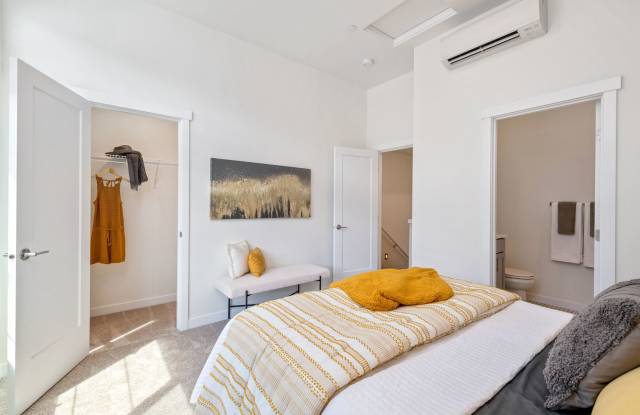 3 bedroom | 3.5 Bathrooms | 1484sf photos photos
