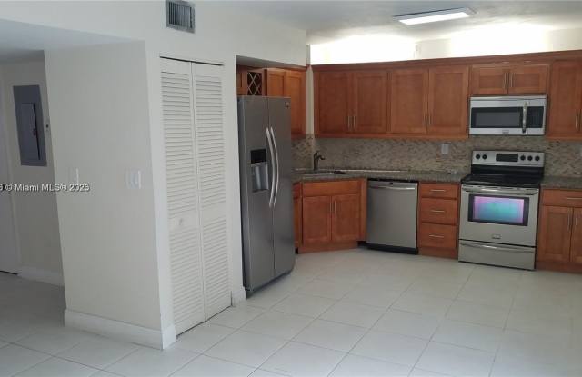 10142 SW 77th Ct photos photos