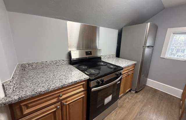 84 Division St unit: 3 photos photos