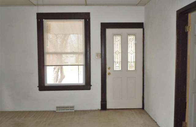 440 Spring Ave Gallery 4