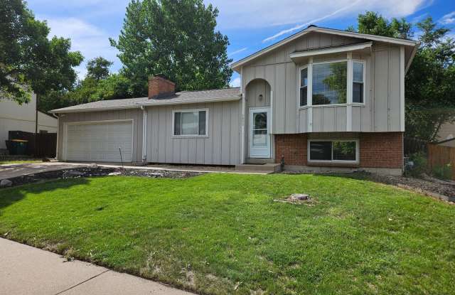 Charming 3-bedroom, 2-bathroom home photos photos