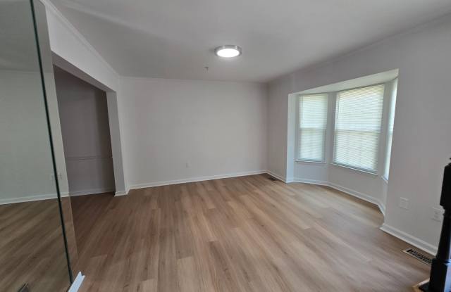 8839 RITCHBORO Road Gallery 2