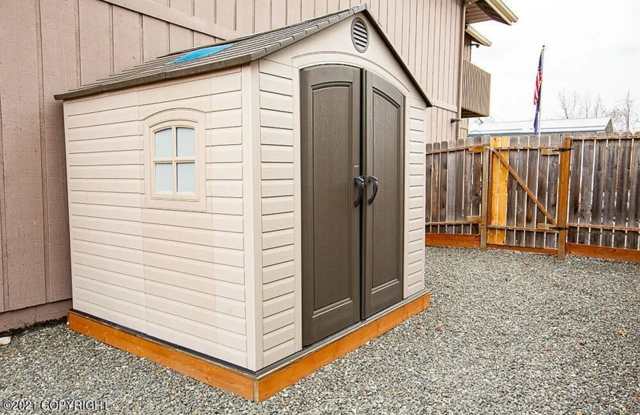 Beautiful South Anchorage Home Gallery 3