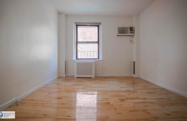 811 Ninth Avenue Gallery 4