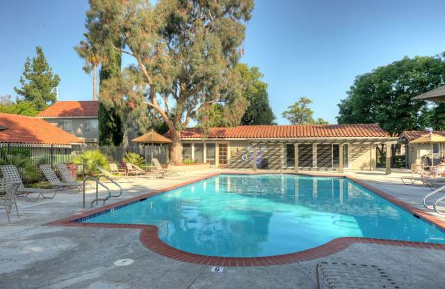 Beautiful Remodeled Home w/Attached 2 Car Garage, Tall Ceilings and Yard Area! photos photos