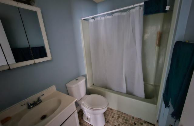 Charming, spacious 4 BR/2 BA home move-in ready! Gallery 4