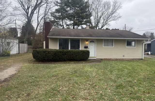 Welcome to 684 Saratoga Ave! - 684 Saratoga Avenue, Newark, OH 43055